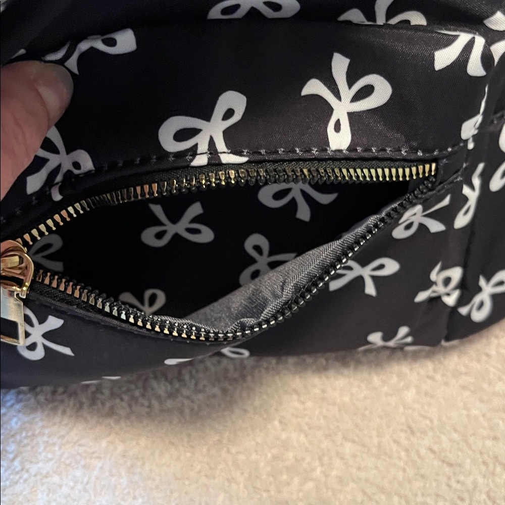 Black Bow Pattern Mini Backpack - Picture 4 of 4
